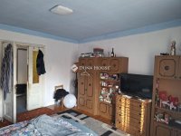 Eladó családi ház, Zámolyon 42 M Ft, 3 szobás