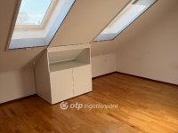 Eladó téglalakás, Pápán 86 M Ft, 3 szobás