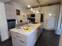 Eladó családi ház, Balatonszárszón 178 M Ft, 6 szobás