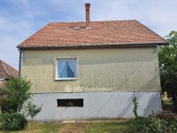 Eladó családi ház, Bicskén 99 M Ft, 3 szobás
