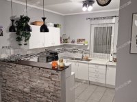 Eladó családi ház, Kecskeméten 89.9 M Ft, 5 szobás