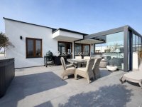 Eladó téglalakás, XV. kerületben 229 M Ft, 7 szobás