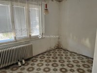 Eladó családi ház, Pécsett 72 M Ft, 3 szobás