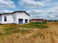 Eladó ikerház, Nyíregyházán 80 M Ft, 3 szobás