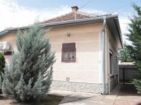 Eladó családi ház, Orosházán 25 M Ft, 2 szobás