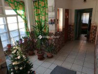 Eladó családi ház, Pécsett 46.9 M Ft, 3 szobás