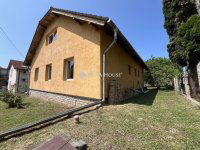 Eladó családi ház, Veszprémben 150 M Ft, 4 szobás