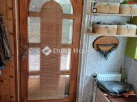 Eladó családi ház, Szigetcsépen 109.9 M Ft, 3 szobás