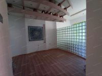 Eladó üzlethelyiség