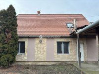 Eladó családi ház, Kalocsán 30 M Ft, 4 szobás