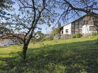 Eladó családi ház, Pécsett 238 M Ft, 6 szobás