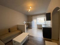 Eladó téglalakás, Komlón 26.9 M Ft, 2 szobás