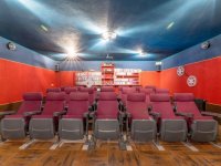 Eladó családi ház, Csomádon 268 M Ft, 7 szobás