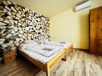 Eladó családi ház, Szilvásváradon 158 M Ft, 10 szobás