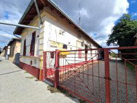 Eladó üzlethelyiség