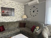 Eladó családi ház, Balatonfenyvesen 224 M Ft, 9 szobás