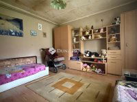 Eladó családi ház, Csényén 20.5 M Ft, 3 szobás