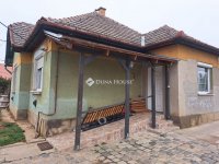 Eladó családi ház, Pencen 59.9 M Ft, 4 szobás