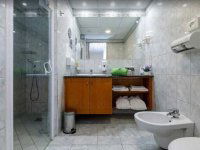 Eladó téglalakás, Hévízen 46.5 M Ft, 1 szobás