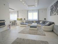 Eladó családi ház, Dunakeszin 349 M Ft, 7 szobás