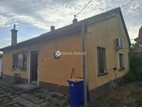 Eladó családi ház, Cegléden 25.6 M Ft, 3 szobás