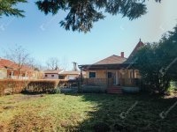 Eladó családi ház, Hegyeshalomban 139 M Ft, 9 szobás