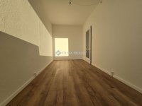 Eladó panellakás, Pécsett 39.9 M Ft, 2 szobás