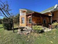 Eladó családi ház, Hartán 199 M Ft, 7 szobás