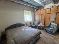 Eladó családi ház, Cecén 18.5 M Ft, 1 szobás