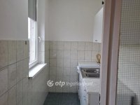 Eladó panellakás, Hajdúböszörményen 39.9 M Ft, 2 szobás