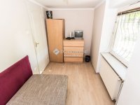 Eladó családi ház, Szombathelyen 95 M Ft, 9 szobás