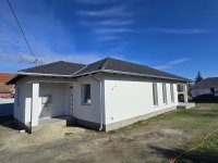 Eladó családi ház, Szigetszentmiklóson 128.999 M Ft, 5 szobás