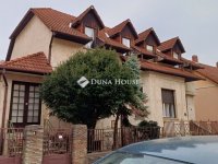 Eladó ikerház, Pécsett 59 M Ft, 4 szobás / költözzbe.hu