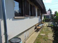 Eladó családi ház, Pécsett 84.9 M Ft, 4 szobás