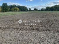 Eladó telek