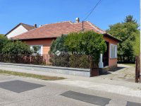 Eladó családi ház, Vecsésen 109.98 M Ft, 6 szobás