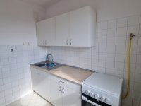 Eladó panellakás, Szegeden 64.5 M Ft, 2+1 szobás