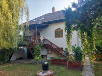 Eladó családi ház, Székesfehérvárott 175 M Ft, 6 szobás