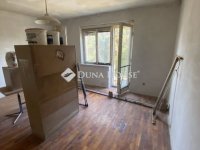 Eladó téglalakás, Komlón 19.9 M Ft, 2 szobás