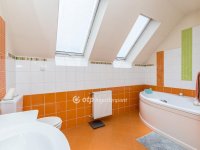 Eladó családi ház, XXII. kerületben 279 M Ft, 6 szobás