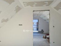 Eladó családi ház, Törökbálinton 170 M Ft, 9 szobás