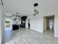 Eladó téglalakás, Pécsett 96.9 M Ft, 4 szobás