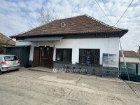 Eladó üzlethelyiség, Poroszlón 24 M Ft, 3 szobás