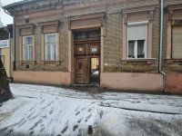 Eladó téglalakás, Kaposváron, Fő utcában 29.9 M Ft, 1+1 szobás