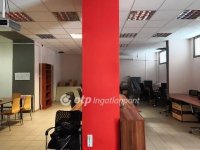 Eladó üzlethelyiség, Dunaújvárosban 40 M Ft