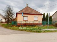 Eladó családi ház, Taktaszadán 10 M Ft, 2 szobás