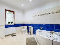 Eladó családi ház, XVII. kerületben 449 M Ft, 8 szobás