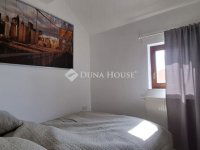 Eladó téglalakás, Pécsett 67.9 M Ft, 1+2 szobás