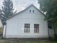 Eladó családi ház, Kisorosziban 79.9 M Ft, 3 szobás