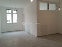 Eladó téglalakás, Budapesten, VI. kerületben 79.9 M Ft, 2 szobás